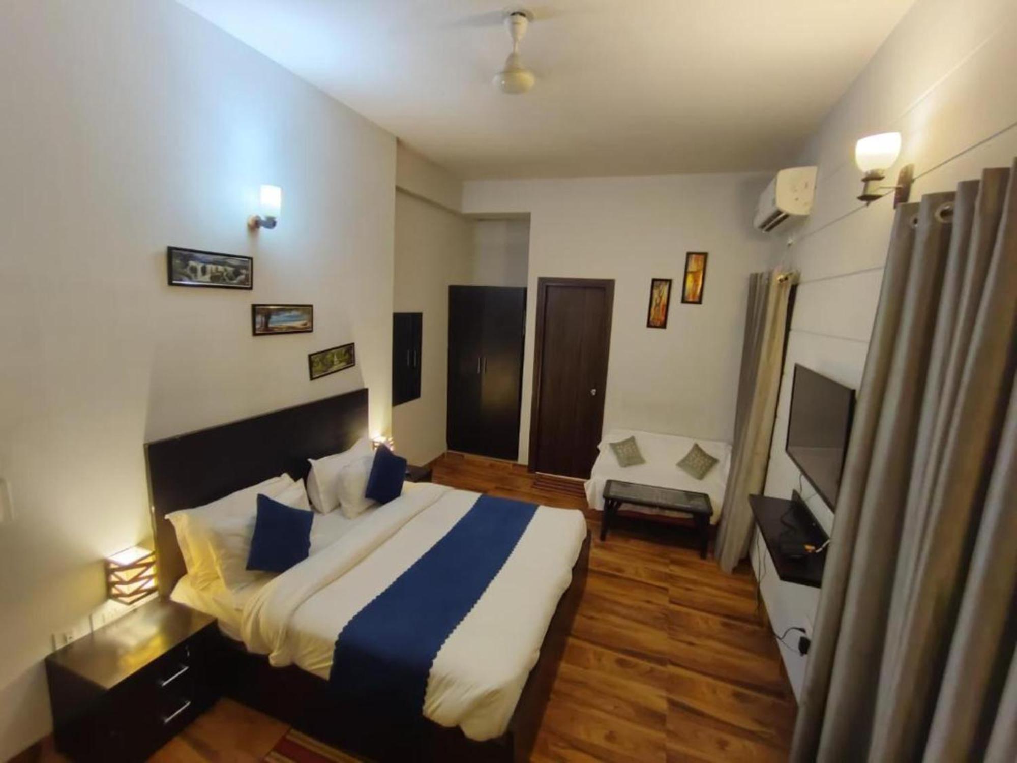 Vrindavan Dreams Hotel And Suites Exteriér fotografie