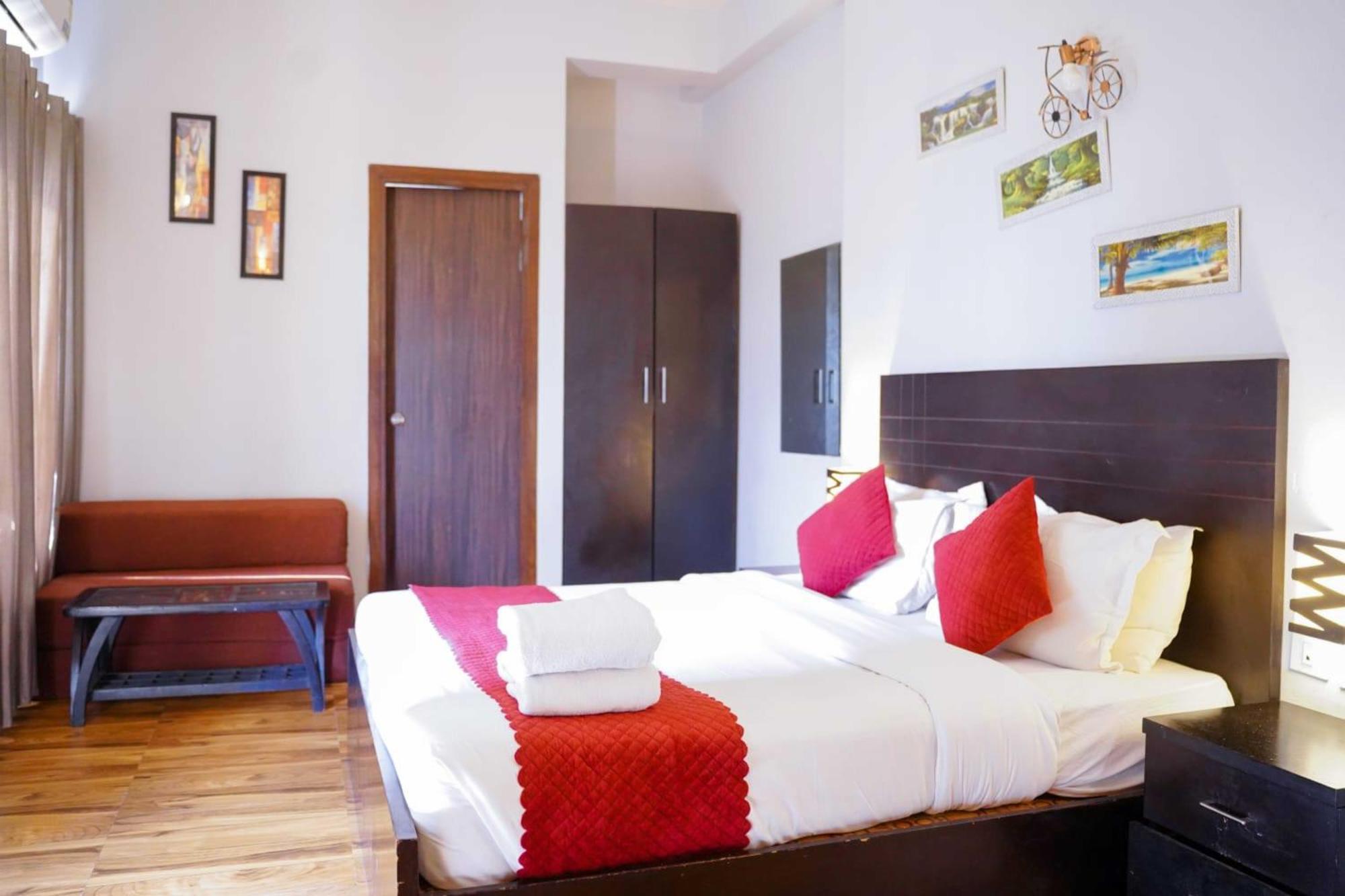 Vrindavan Dreams Hotel And Suites Exteriér fotografie