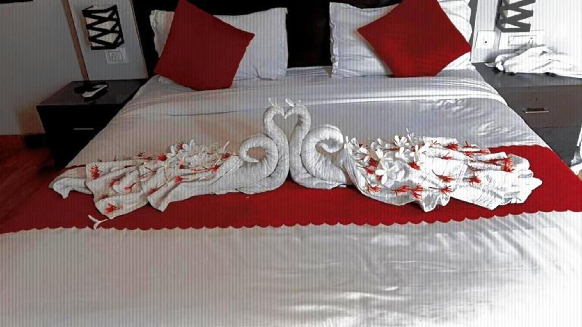 Vrindavan Dreams Hotel And Suites Exteriér fotografie