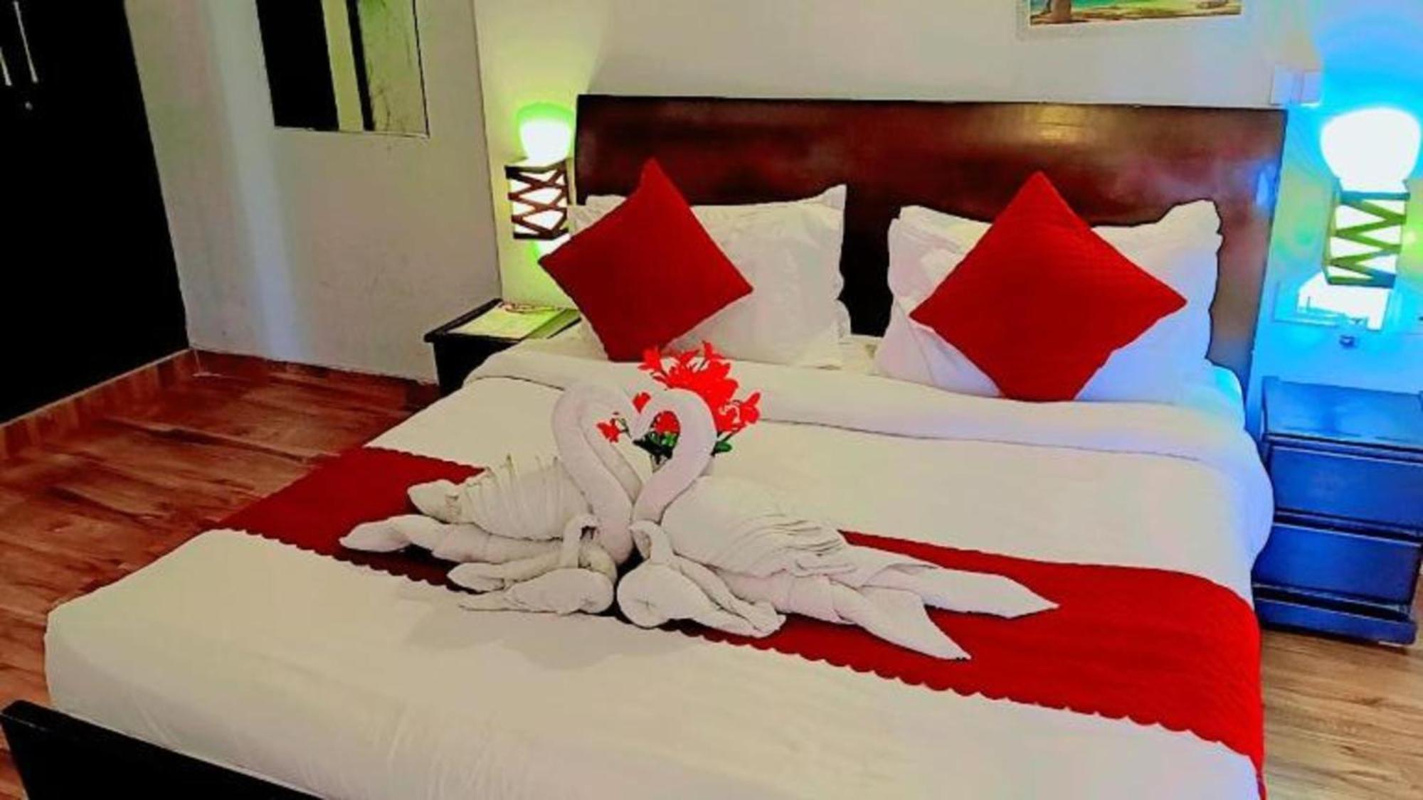Vrindavan Dreams Hotel And Suites Exteriér fotografie
