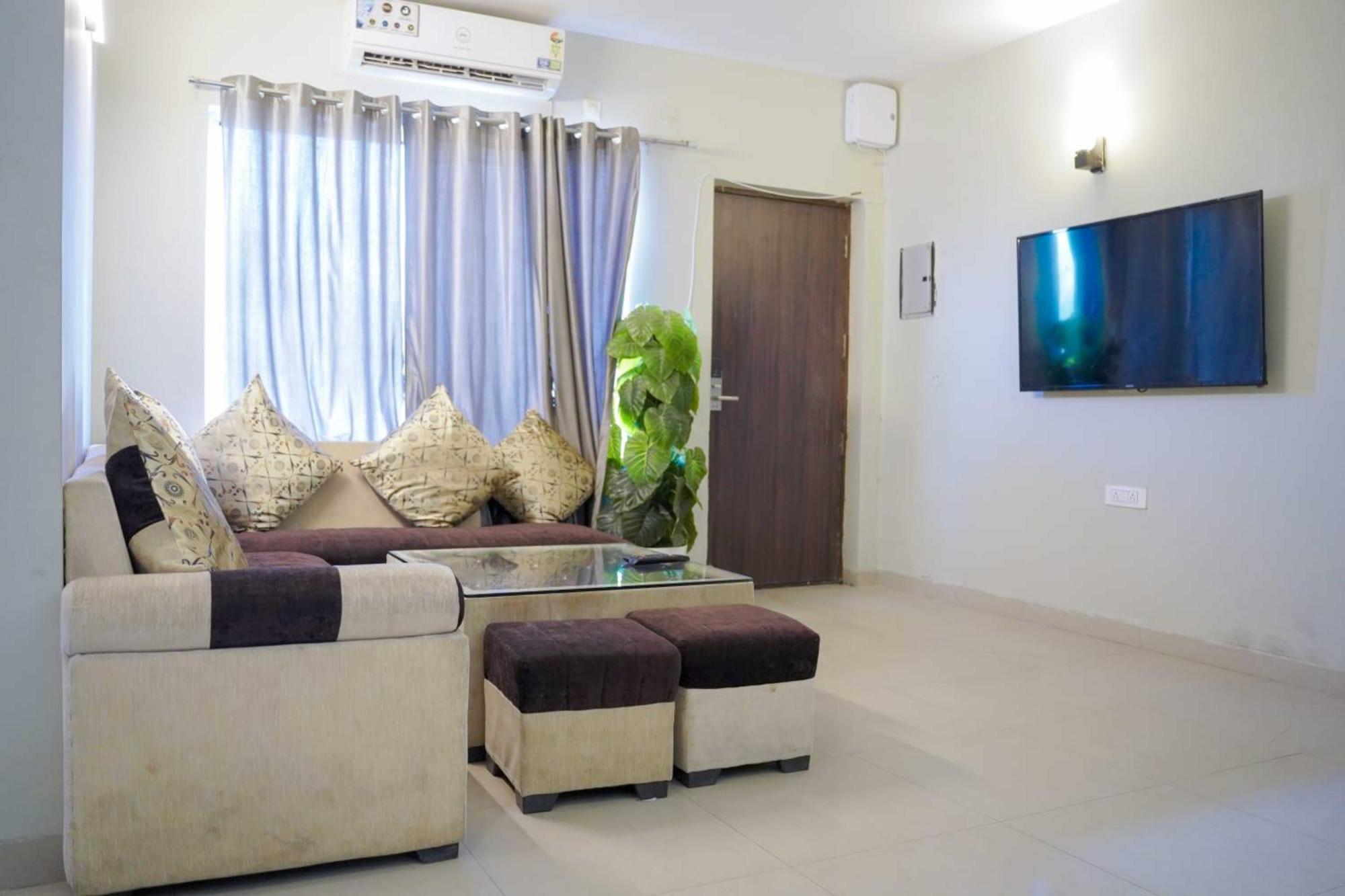 Vrindavan Dreams Hotel And Suites Exteriér fotografie