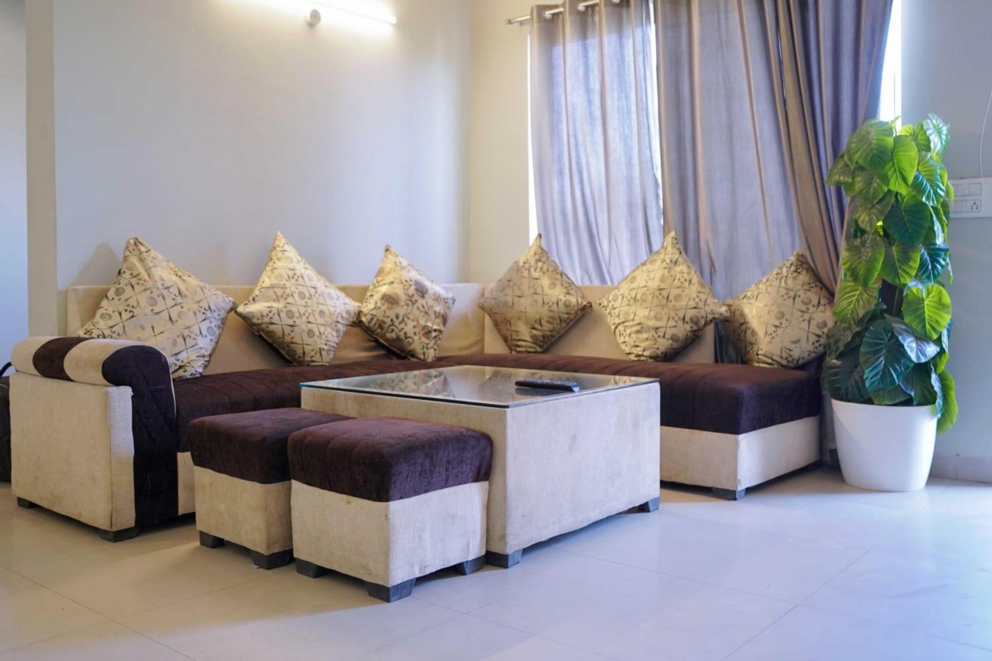 Vrindavan Dreams Hotel And Suites Exteriér fotografie